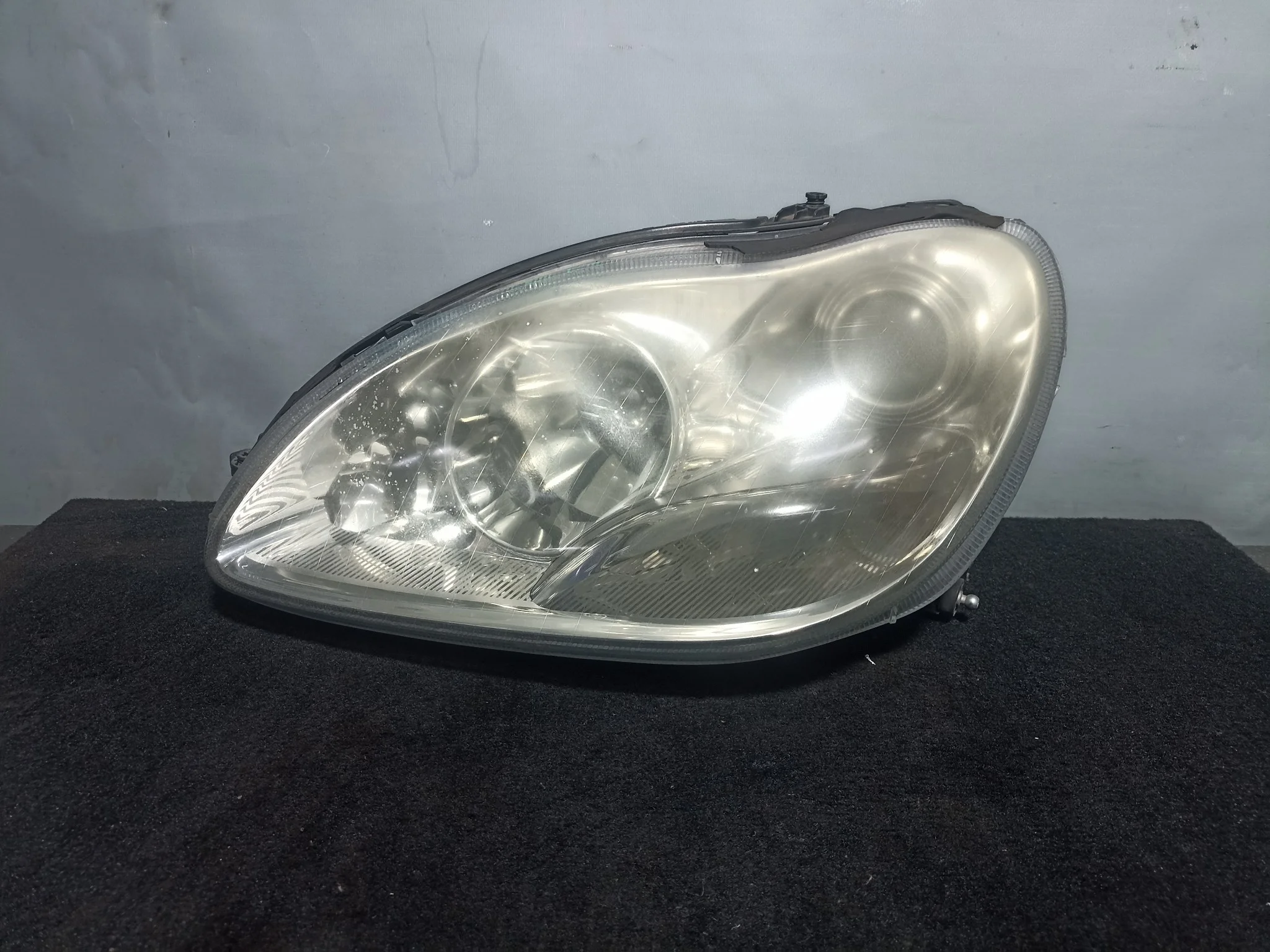 ФАРА MERCEDES-BENZ S-CLASS W220 3384 XENON ЛЕВАЯ 2 МОДЕЛЬ A2208202561 S3823