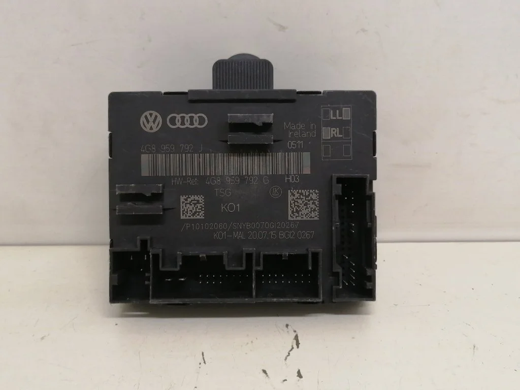 Блок управления двери Audi A6 2015 C7