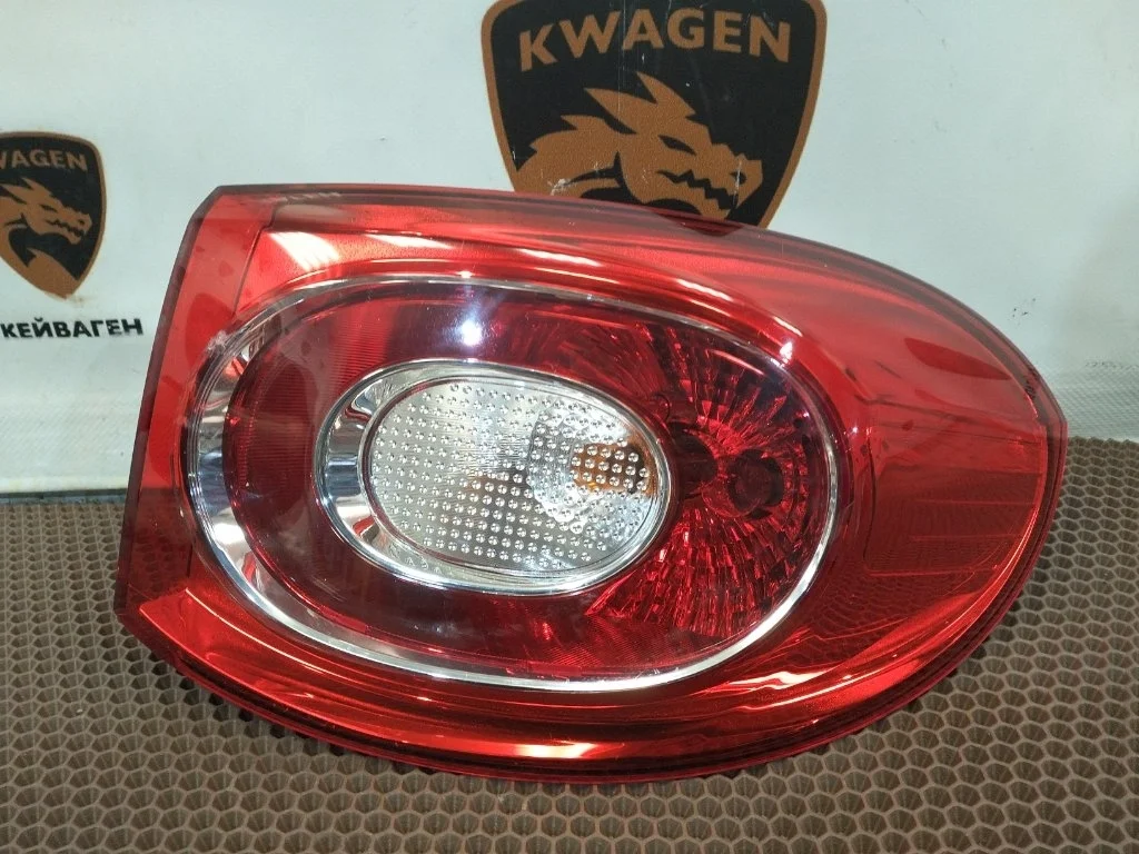 Фонарь задний внешний Volkswagen Tiguan 2009 5N