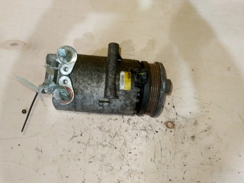 Компрессор кондиционера Ford Focus 2 2005-2011