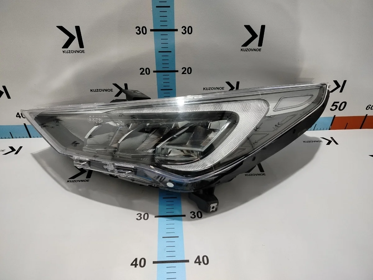 Фара Hyundai Solaris
