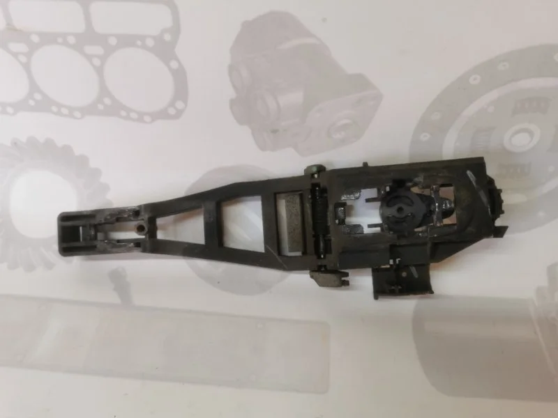Кронштейн ручки двери FORD FOCUS 2