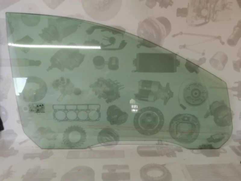 Стекло в дверь FORD FOCUS 2