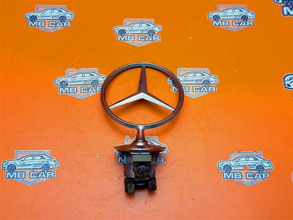 Эмблема капота Mercedes-Benz