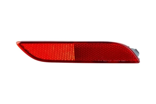 Фонарь катафот правый TOYOTA CAMRY XV70 2017-2021
