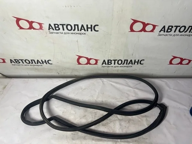 Уплотнитель двери задней левой WX8 SUBARU B9 TRIBECA WX8 2004-2007
