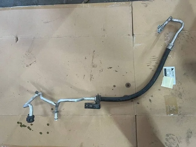 Трубка кондиционера WX8 SUBARU B9 TRIBECA WX8 2004-2007