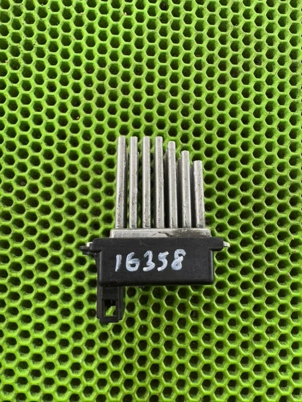 Резистор печки Audi A6 C5 4B0820521 C5