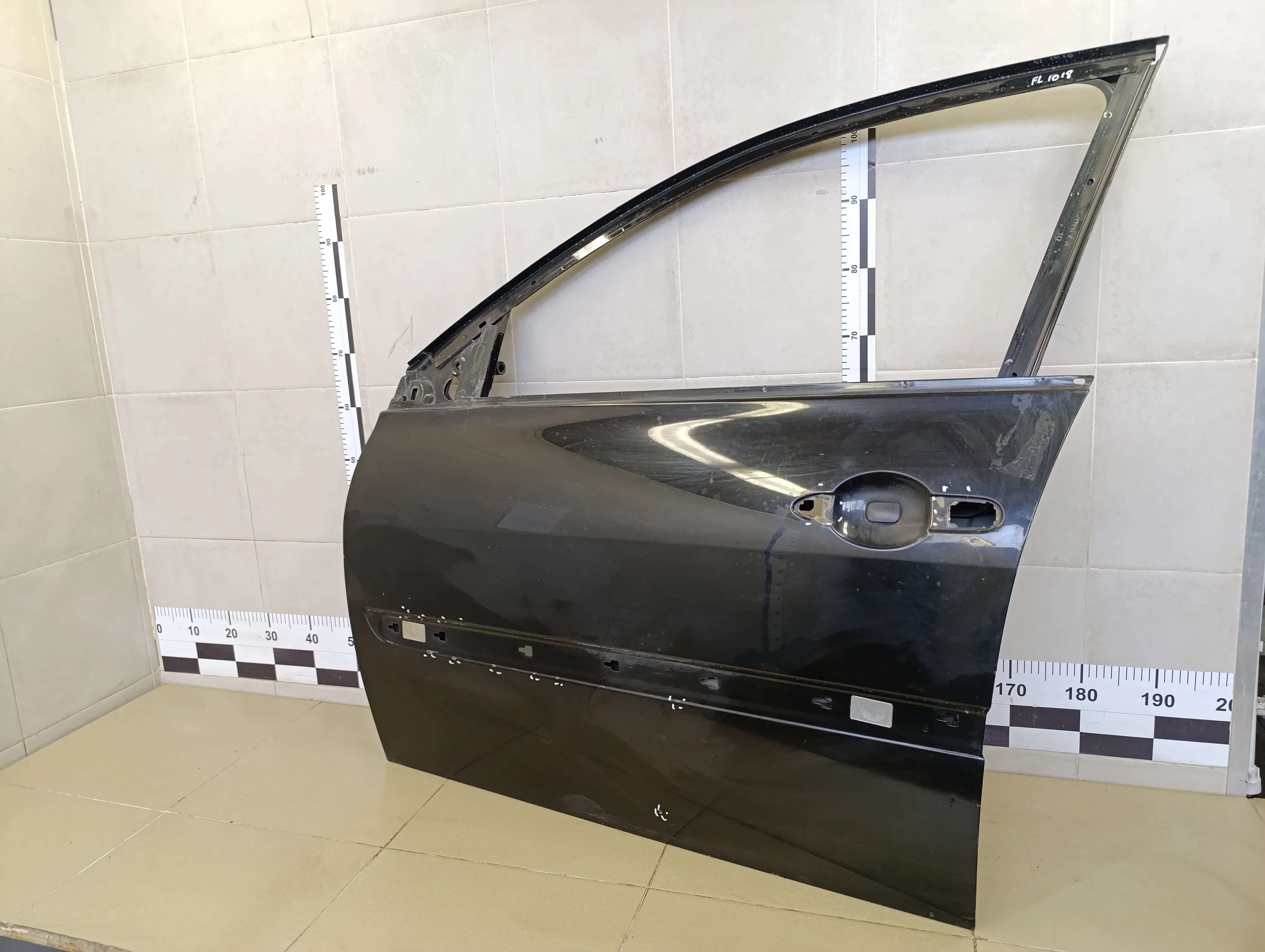 Дверь передняя левая Megane II 2002-2009