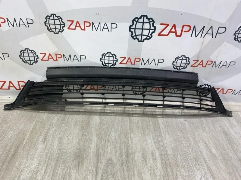 Решетка бампера передняя Toyota Rav 4 CA-40