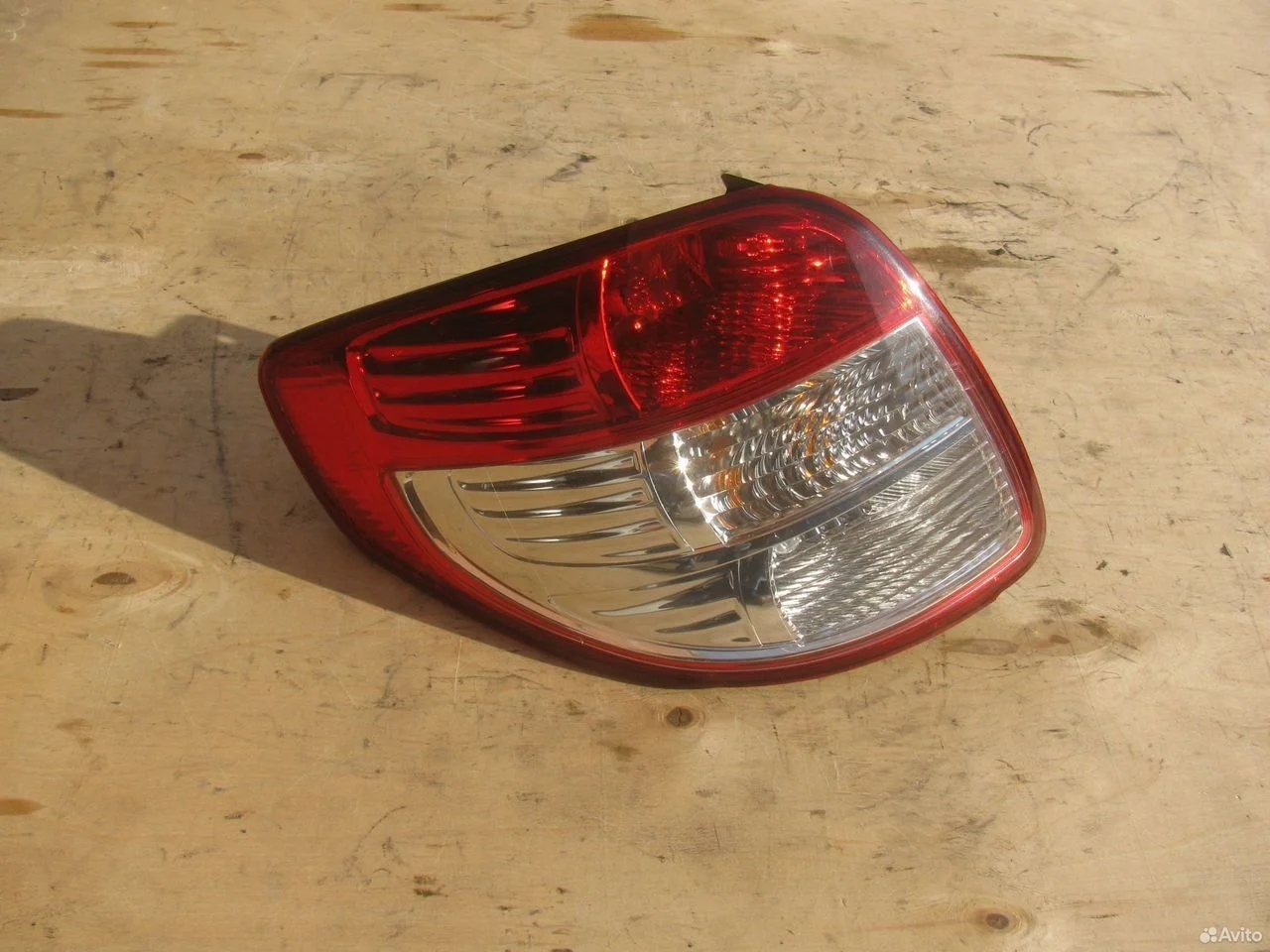 Фонарь левый suzuki sx4 хэтчбэк