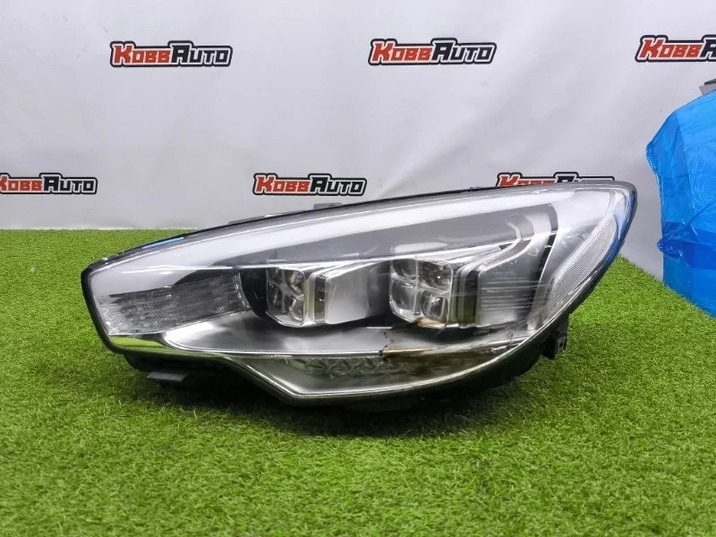Фара LED Kia Quoris 2012-2014 921013T200, левая