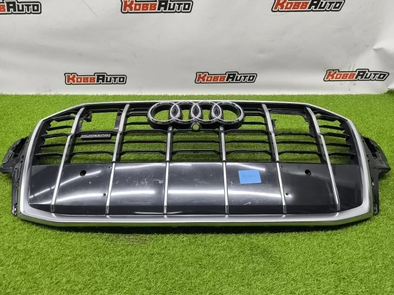 Решетка радиатора Audi Q7 2019- 4M0853651AJ 2