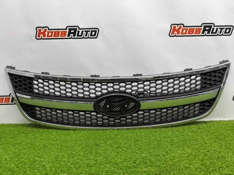 Решетка радиатора Hyundai Grand Starex 2007-2015 865604H000 H1