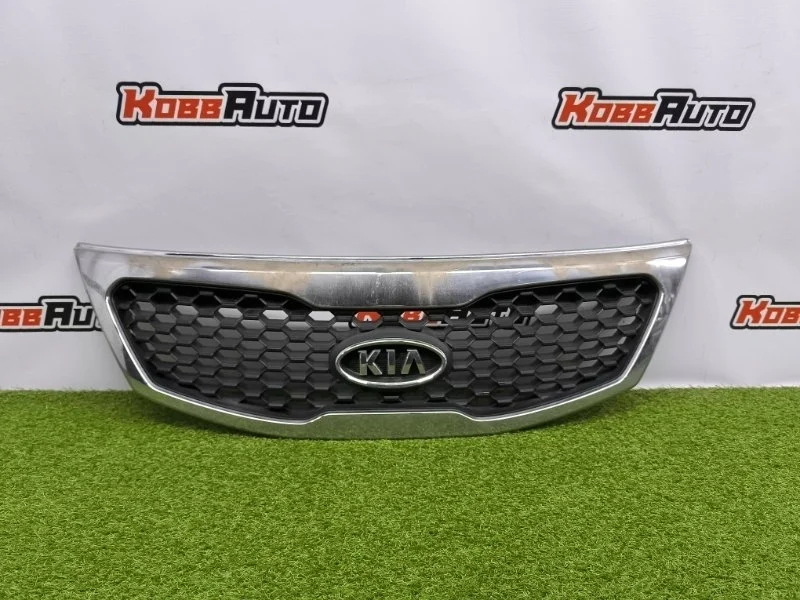 Решетка радиатора Kia Sorento 2009- 863502P000 2