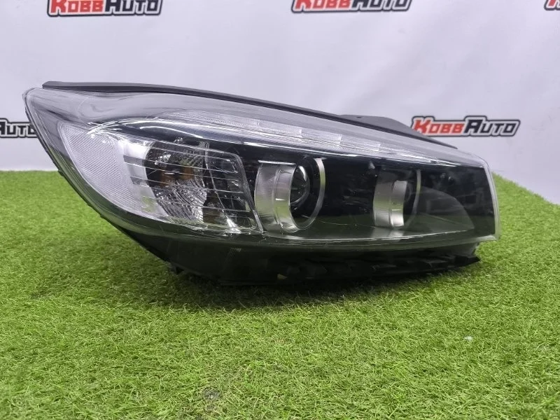 Фара ксеноновая Kia Sorento Prime 2015- 92102C5100 3, правая