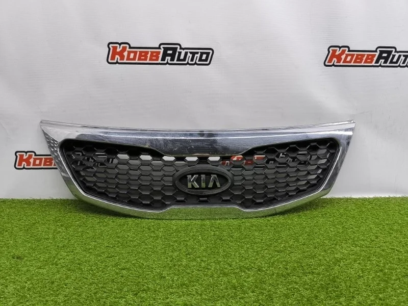 Решетка радиатора Kia Sorento 2009- 863502P000 2