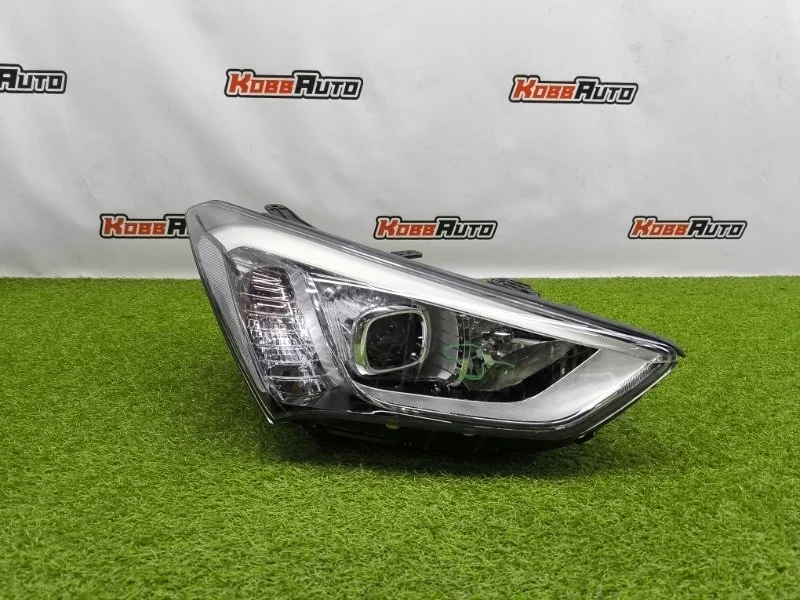 Фара галогеновая Hyundai Santa Fe 2012- 92102B8100, правая