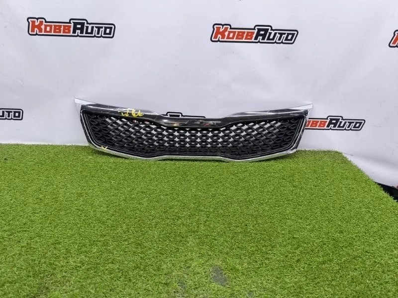 Решетка радиатора Kia Optima 2010-2016 863522T000 3