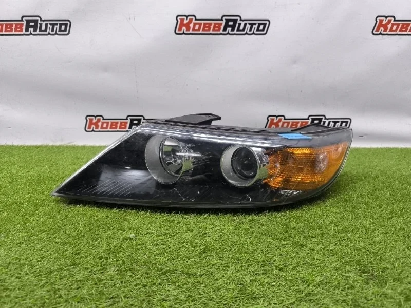 Фара галогеновая Kia Sorento 2009- 921012P050 2, левая