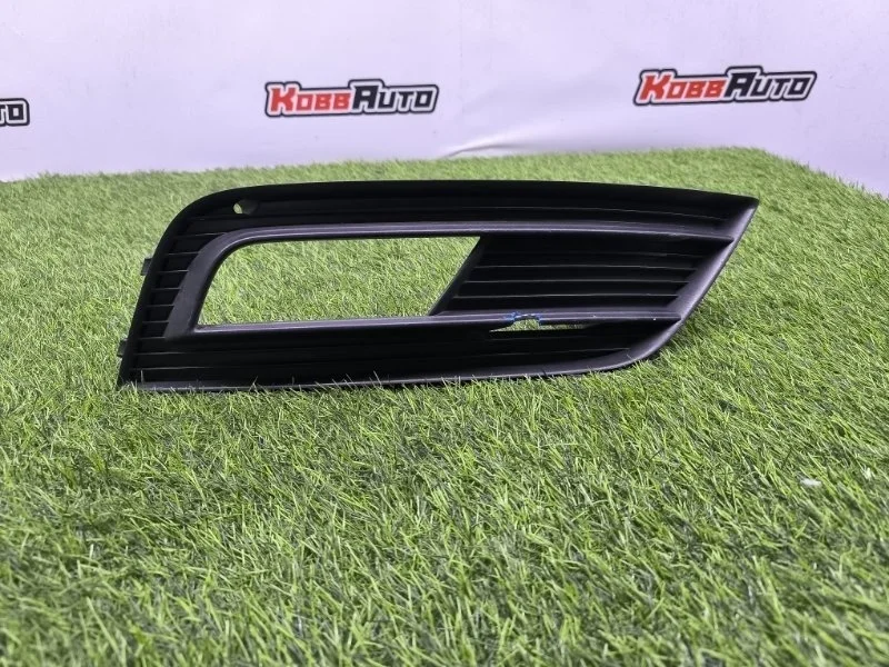 Накладка ПТФ Audi A4 2013 8K0807682K, передняя правая