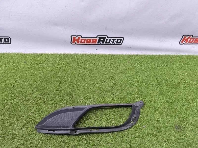 Рамка противотуманной фары Kia Cerato 2013 86564A7010 3, передняя правая