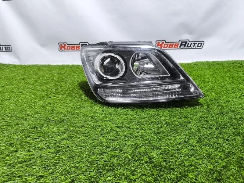 Фара ксеноновая Kia Mohave 2016- 921022J660 1, правая