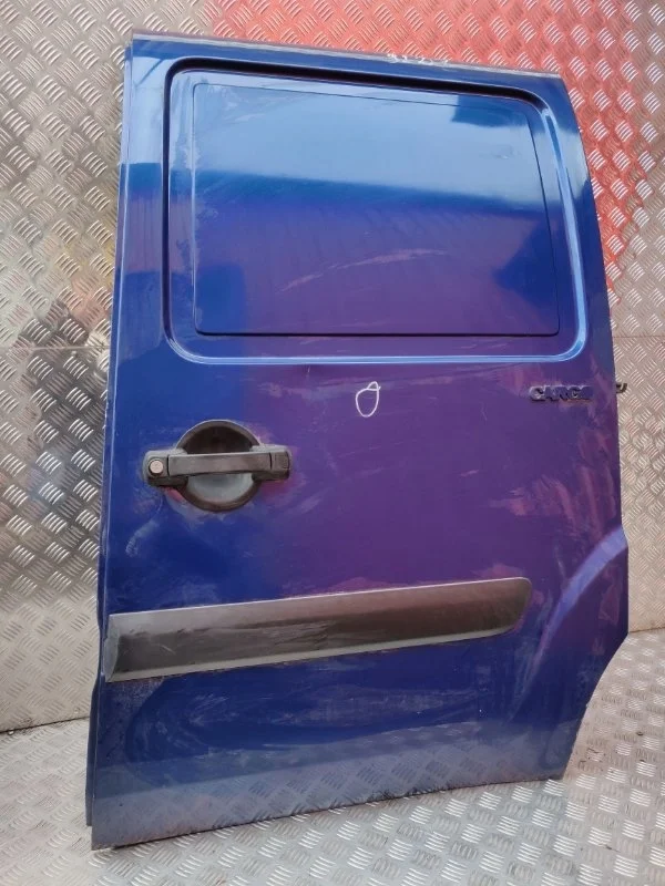 Дверь сдвижная боковая левая Fiat Doblo