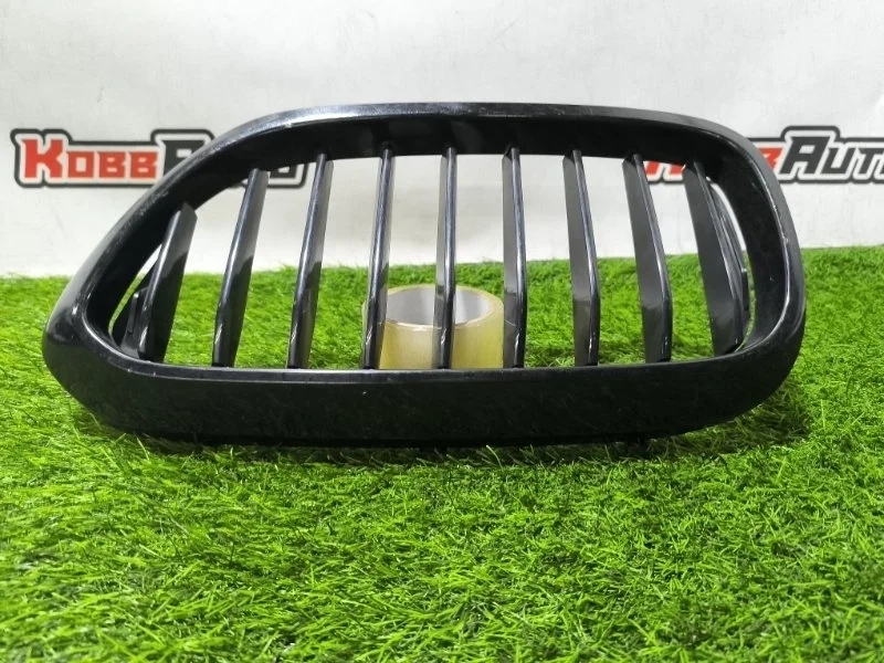 Решетка радиатора Bmw 5-Series 51137383519 G30, передняя левая