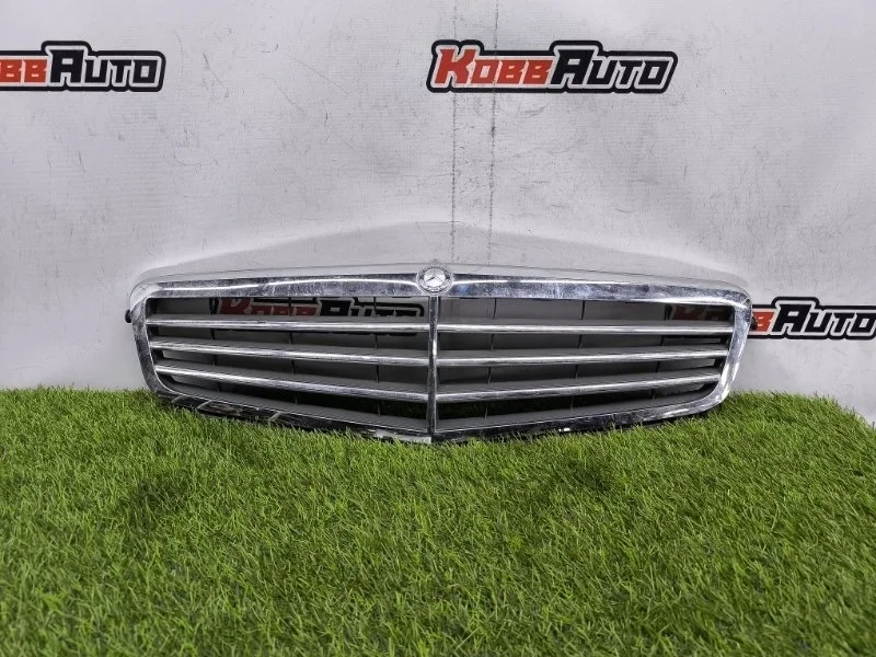 Решетка радиатора Mercedes-Benz C-Class A2048801283 W204