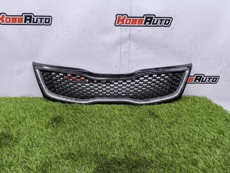 Решетка радиатора Kia Optima 863502T700