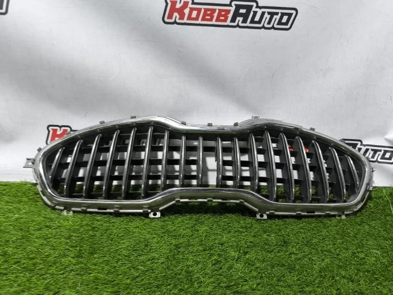 Решетка радиатора Kia Quoris 2012- 863503T100