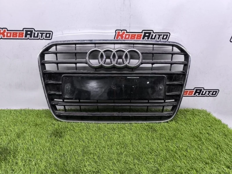Решетка радиатора Audi A6 4G0853651 C7