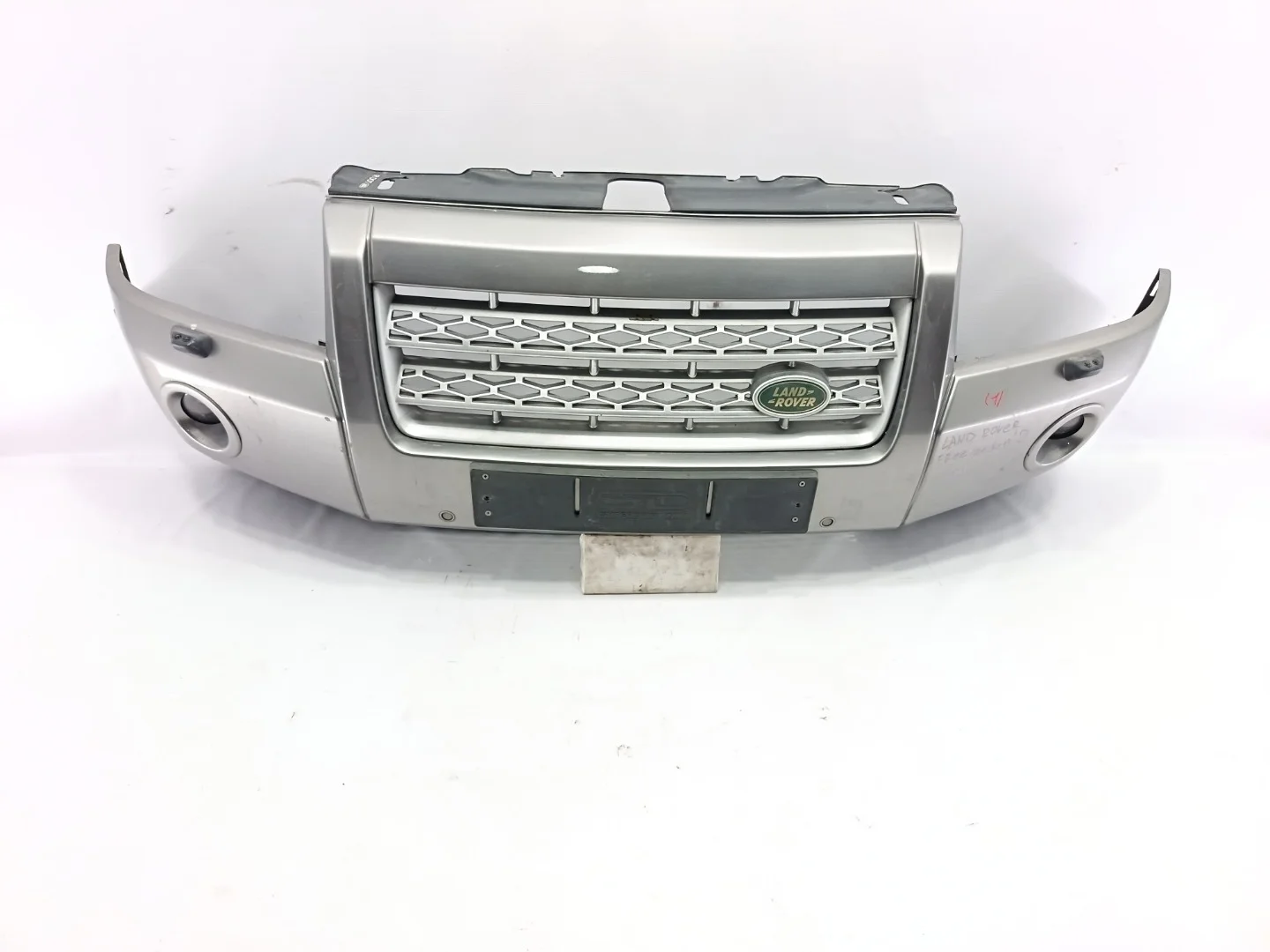 Бампер Land Rover Freelander 2007 L359