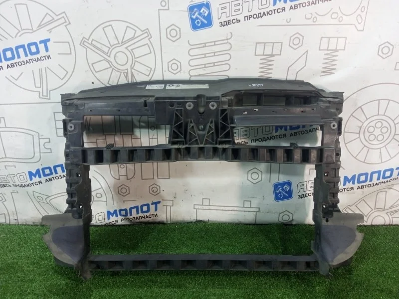 Рамка радиатора Volkswagen Golf 5K1 CBZB 2011