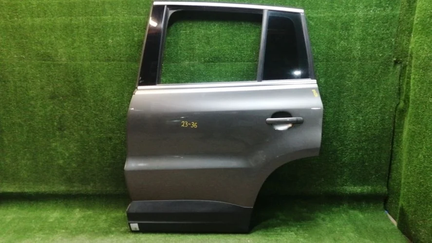 дверь боковая Volkswagen CBAB,CAVA,CFF,CCTA,CFFB 5N1 Volkswagen Tiguan CBAB,CAVA,CFF,CCTA,CFFB 5N1 5N0833055A