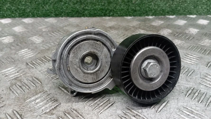 натяжитель приводного ремня Audi BDX,CALB 4F2,8RB Audi A6,Q5 BDX,CALB 4F2,8RB 06E903133Q