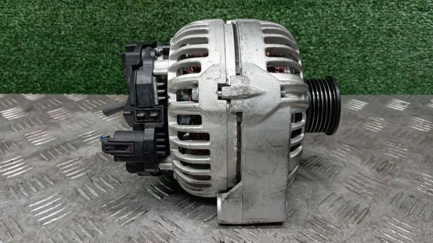 генератор Mercedes-Benz 113960,112972 W220 Mercedes-Benz S-Class 113960.112972 W220 A0121541302,A0131548202