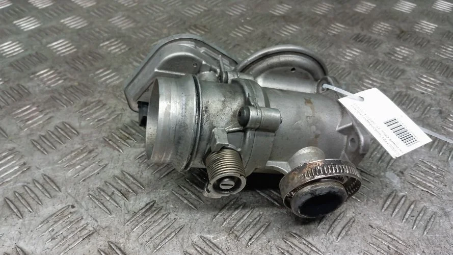 дроссельная заслонка Bmw 306D3 E71,E70 Bmw X6,X5 306D3 E71,E70 11717804384,780438401