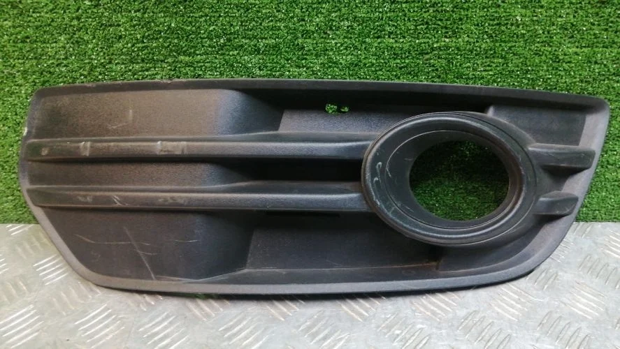 рамка противотуманной фары Audi CAHA,CALB 8RB Audi Q5 CAHA,CALB 8RB 8R0807681A