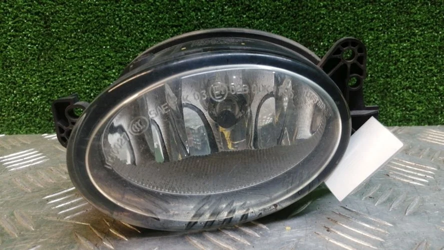 противотуманная фара Mercedes-Benz 272967,642940 W164 Mercedes-Benz M-Class 272967.642940 W164 A1698201556,0305077001,1305300448,1305230180