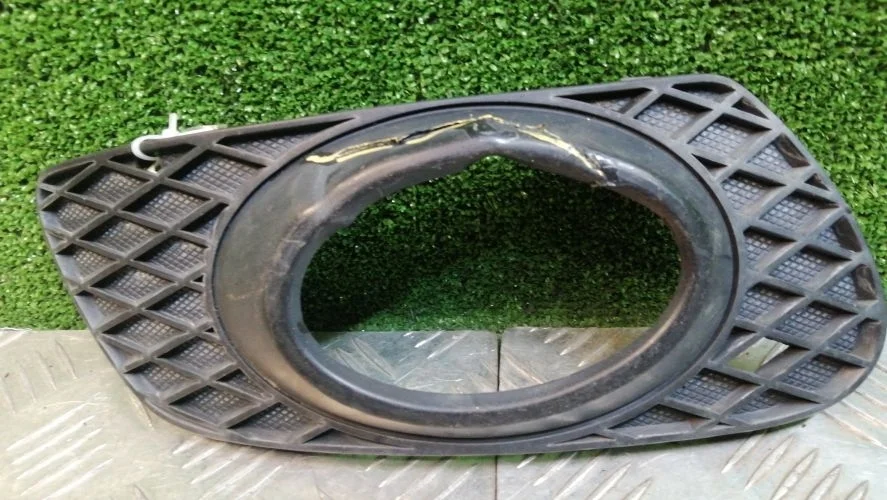 рамка противотуманной фары Mercedes-Benz 272967,642940 W164 Mercedes-Benz M-Class 272967.642940 W164 A1648260224