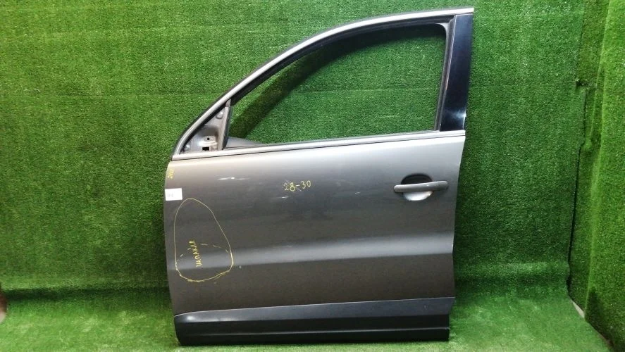 дверь боковая Volkswagen CAVA,CBAB,CFF,CCTA,CFFB 5N1 Volkswagen Tiguan CAVA,CBAB,CFF,CCTA,CFFB 5N1 5N0831055B