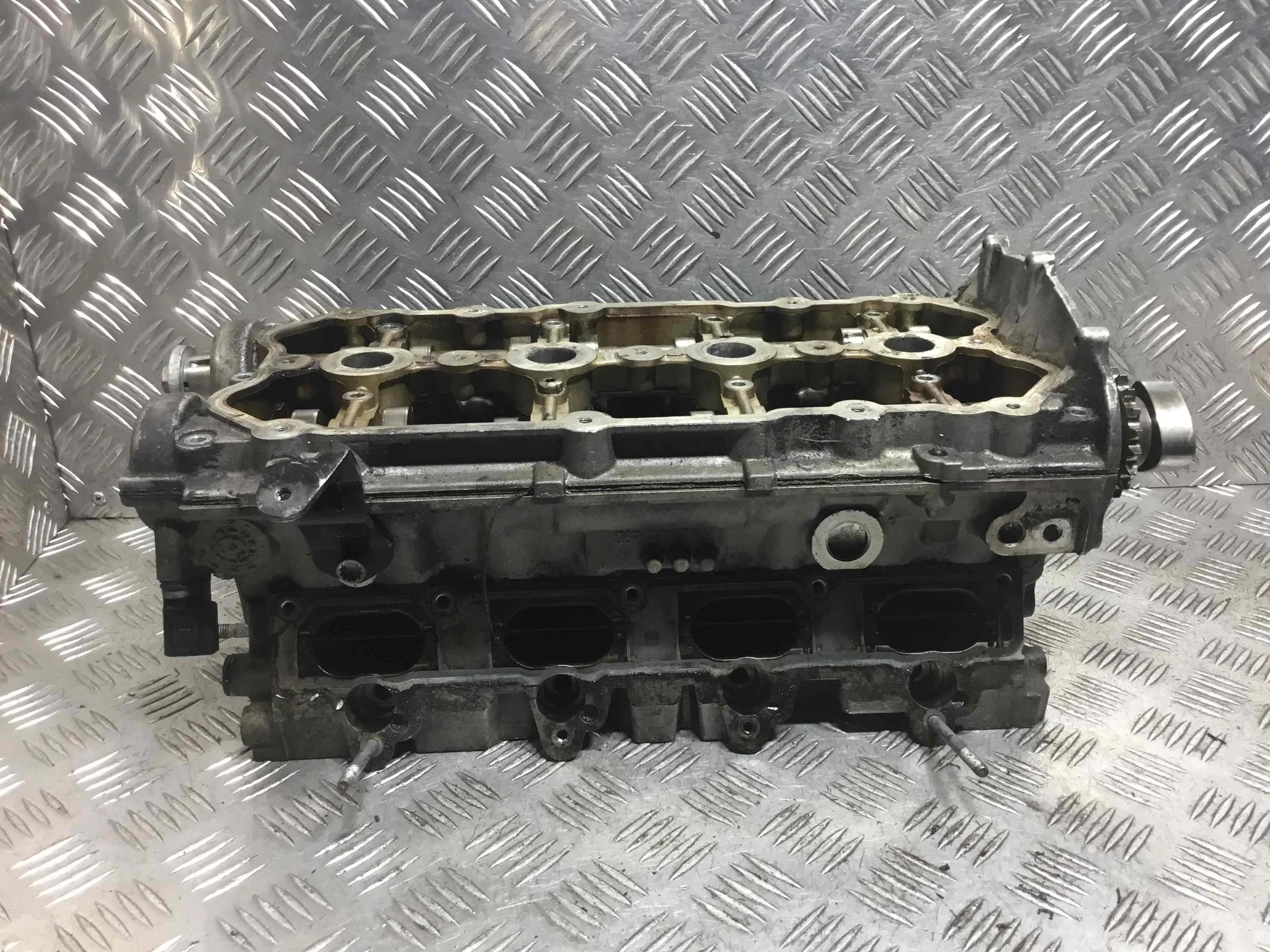 Головка блока цилиндров Audi A4 B8/8K (2007-2011) бензин 2.0 TFSI Механика Х/б