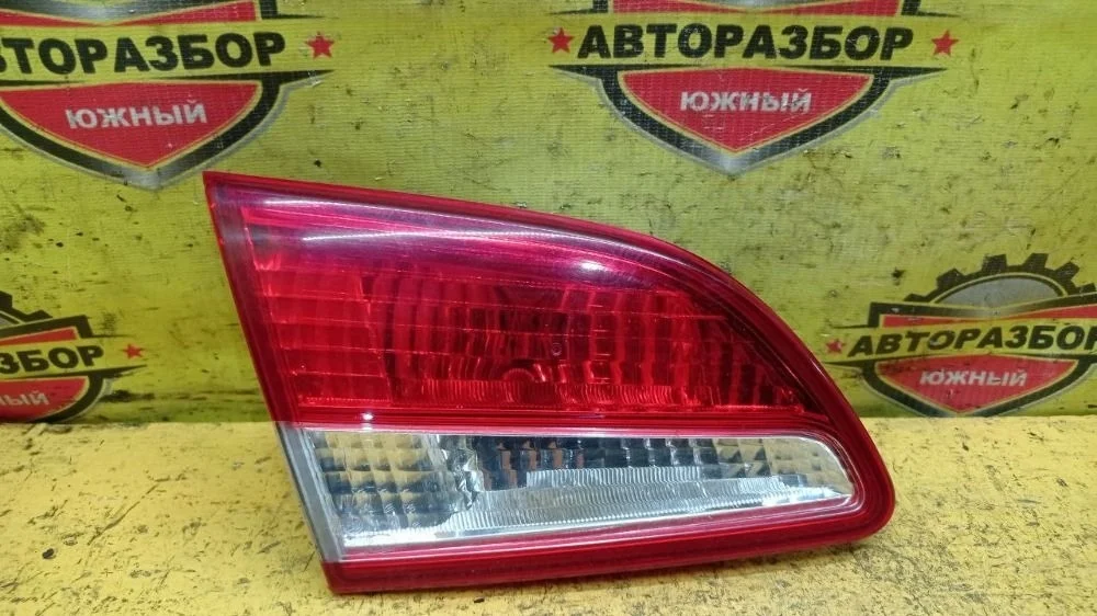 Фонарь задний внутренний левый Nissan Almera G15 (2012—2018)