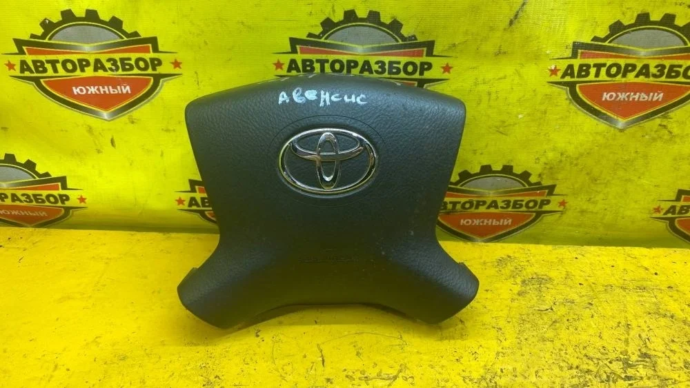 Подушка безопасности в рулевое колесо Toyota Avensis T250 рестайлинг (2006—2009)