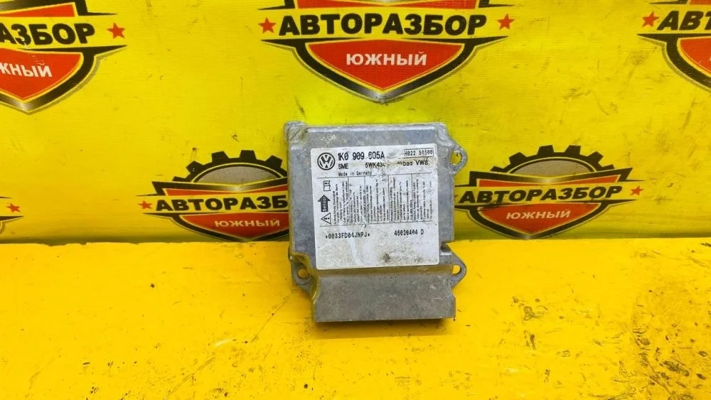 Блок управления AIRBAG Volkswagen Golf Mk5 (2003—2009)