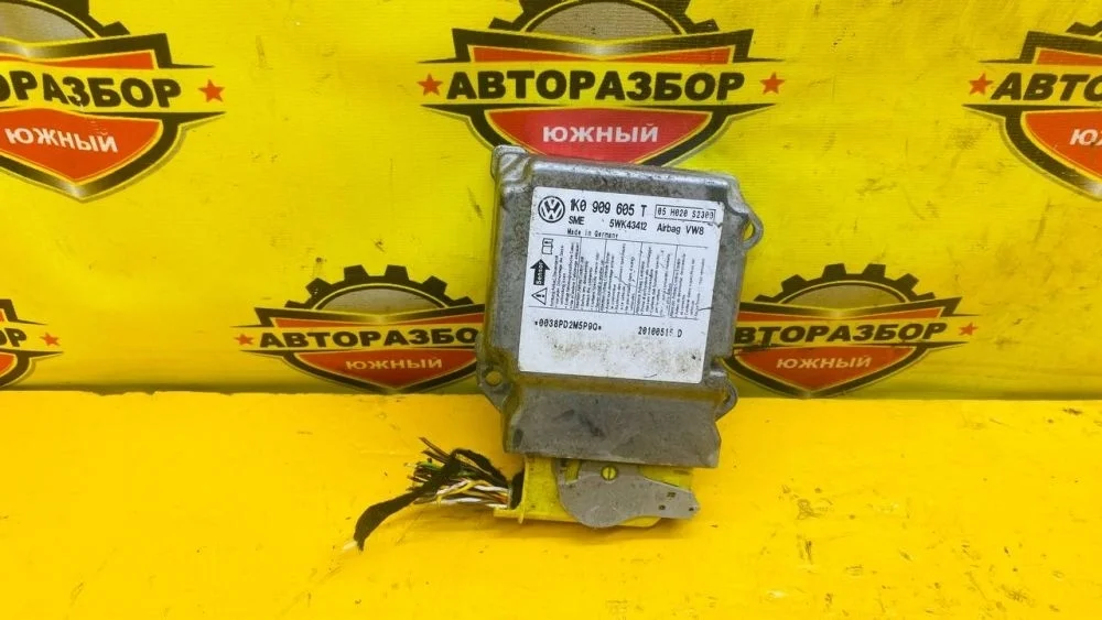 Блок управления AIRBAG Skoda Octavia II рестайлинг (2008—2013)