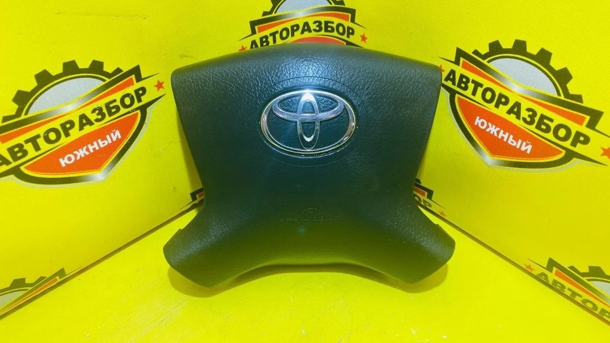Подушка безопасности в рулевое колесо Toyota Avensis T250 (2003—2006)