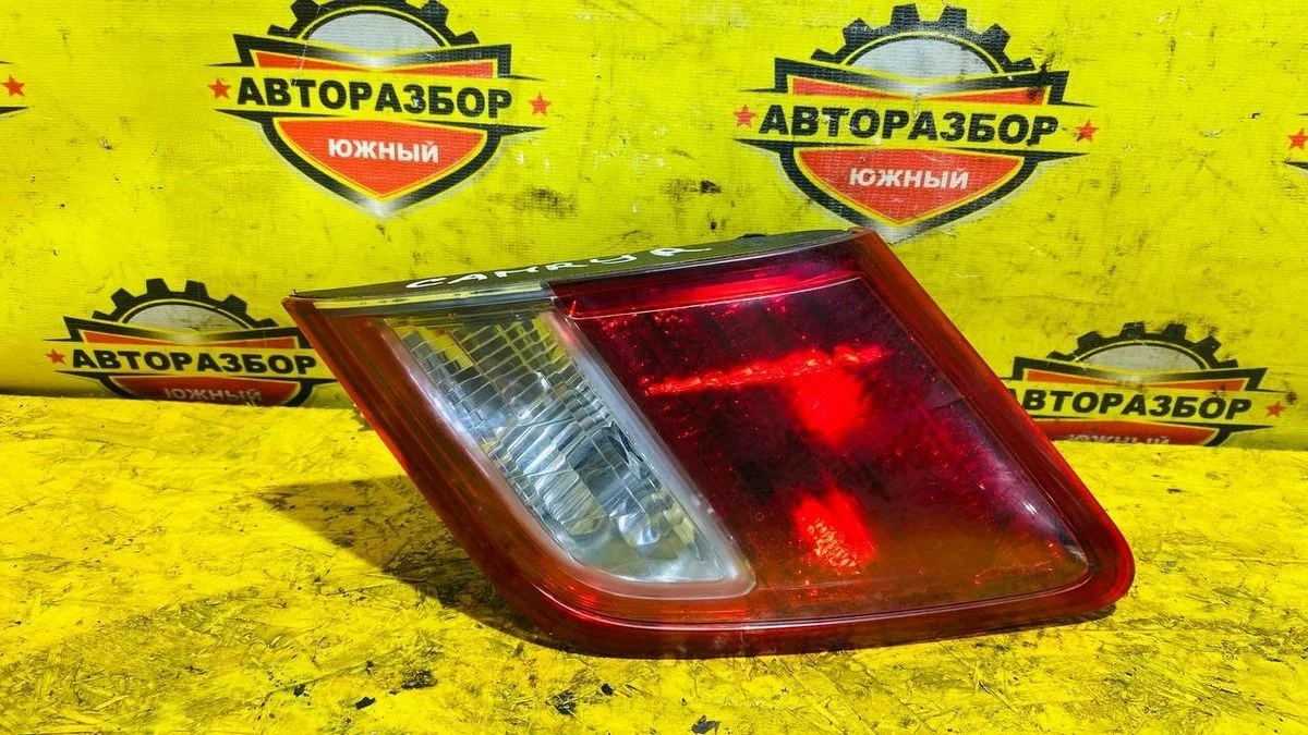 Фонарь задний внутренний правый Toyota Camry XV40 (2006—2009)